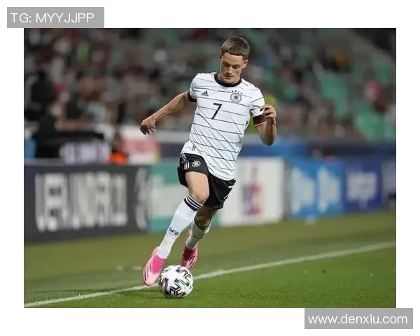 足球男神魅力无限帅气逼人展现绿茵场上的激情与荣耀